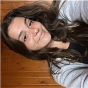Je souhaite d’abord faire du soutien scolaire en primaire et collège. Si cela est possible aussi de la SVT pour les collégiens